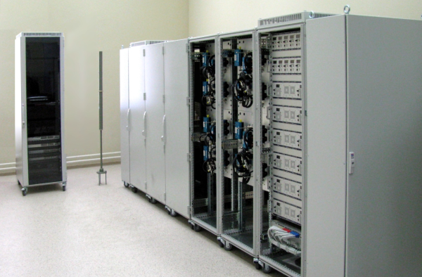 Automated transmit/receive center of VHF range "SAPSAN" Automated transmit/receive center of VHF range "SAPSAN"