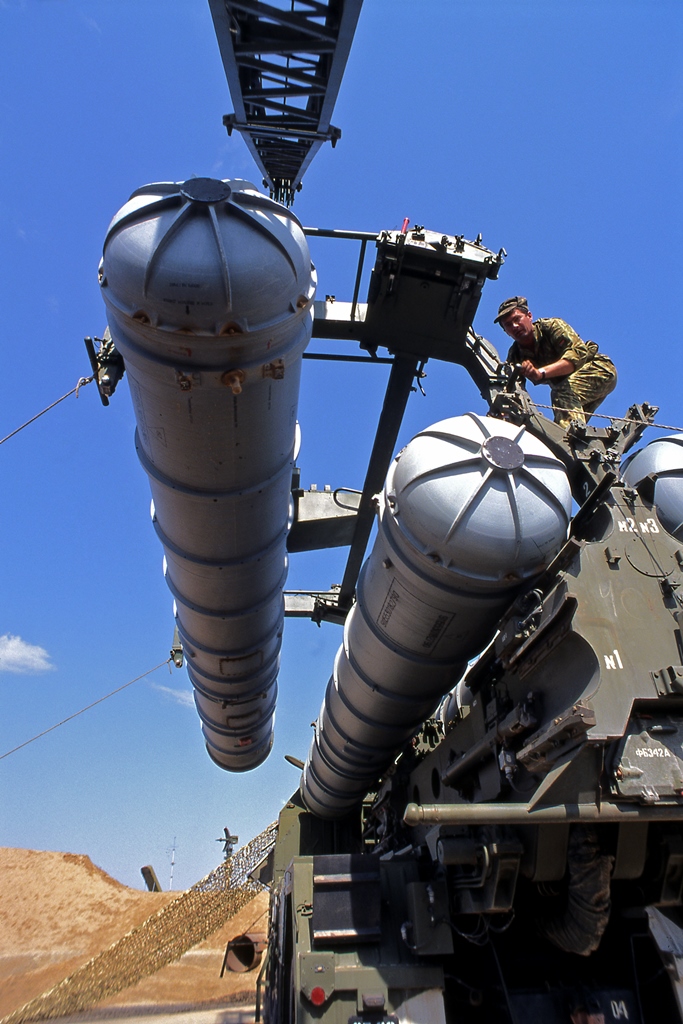 Концерн ВКО «Алмаз – Антей» заключил с Минобороны России крупные контракты на поставку зенитных ракетных систем