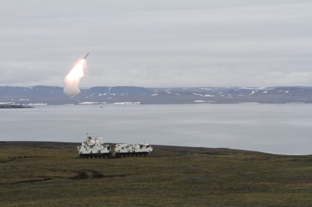 ЗРК "Тор-М2ДТ" и УМТК "Адъютант" впервые были задействованы в полномасштабных учениях в Арктике 